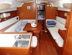 Oceanis 37