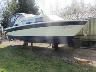 seamaster 813 cabin cruiser  £8.750