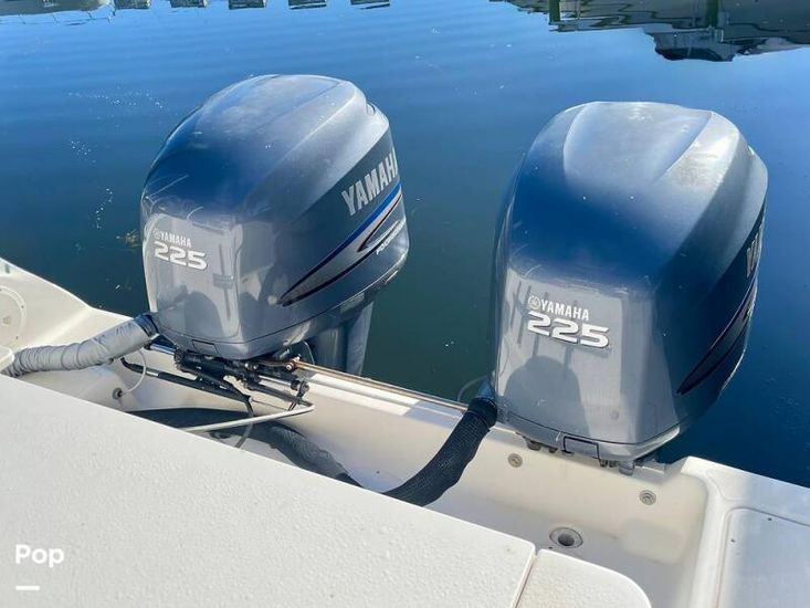 2003 Pursuit 3070 offshore