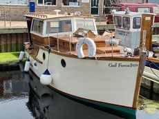 Vintage 1930s 25ft classic wooden boat motor cruiser