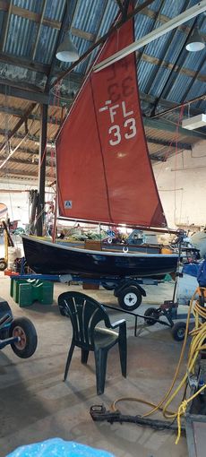 Classic 9ft Lugsail Dinghy
