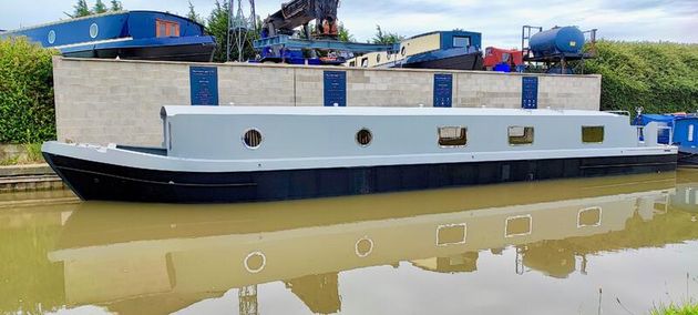 60' x 12'6" Widebeam Sailaway