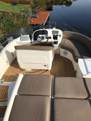 Fly deck overhead