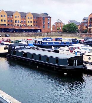 Cormorant - 65' x 12'6" Two Bedroom Widebeam