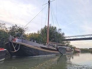 Dutch Tjalk Barge 93 (available)