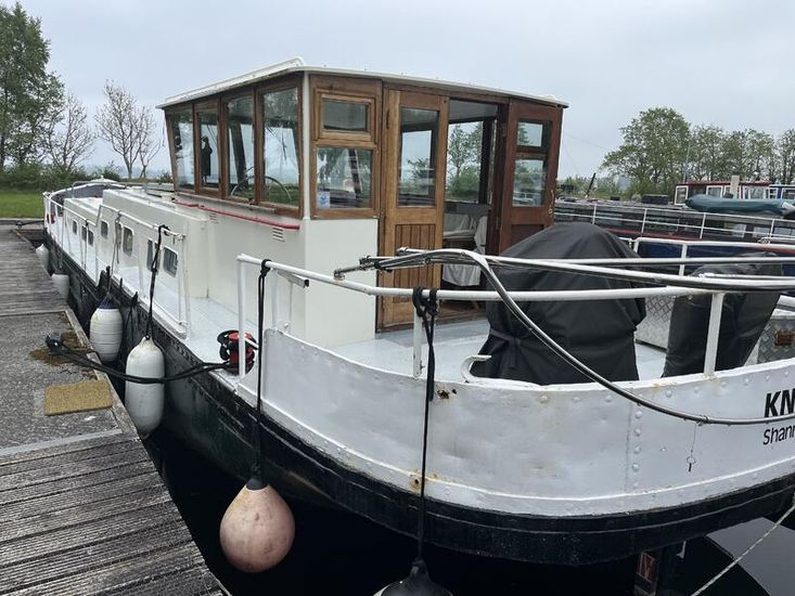 Barge