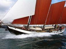 Gaff Schooner 72