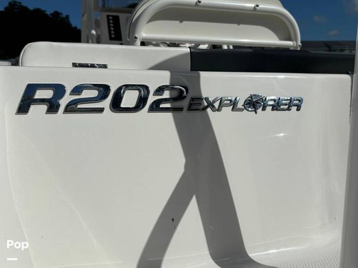 2021 Robalo 202 explorer