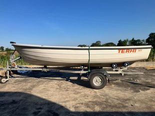 Terhi 385 boat, 4hp engine and Trailer
