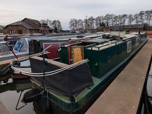 Red Panda - 62ft - Cruiser Stern Narrowboat