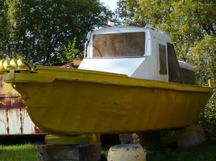 33' x 10' Steel Workboat With Winch