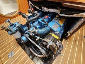 Bowman Starlight 46  - Engine