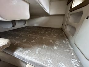 2008 Rinker 280 Cabin Cruiser 21