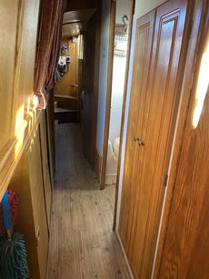 &lsquo;Kookaburra Dreaming&rsquo; narrowboat