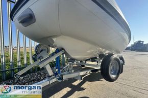 Highfield Classic 380 GT console - bow