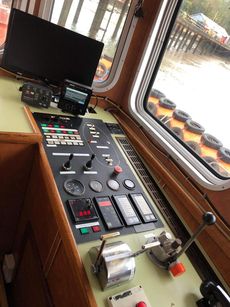 WELL MAINTAINED SINGLE SCREW TUG FOR SALE
