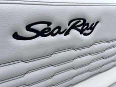 2023 Sea Ray 210 SPXE