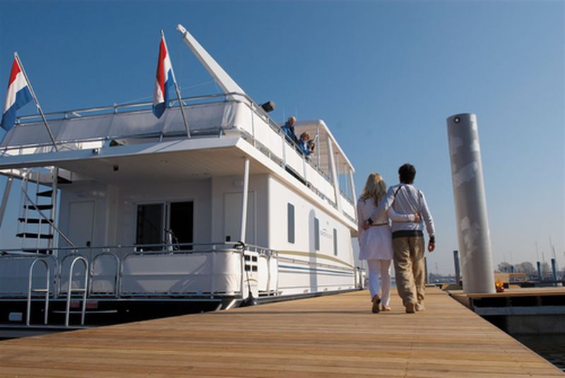 61'New Luxury Cruising Houseboat ~ UK