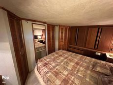 1986 Sea Ray 410 AFt Cabin