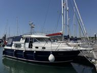 2005 Nimbus 380 Commander