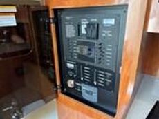 CRUISER 310 EXPRESS 2006