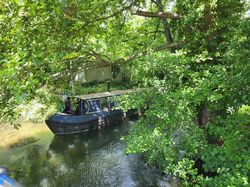 Narrow boat on Oxford residential mooring