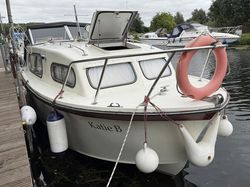 Katie B - a lovely Freeman 23