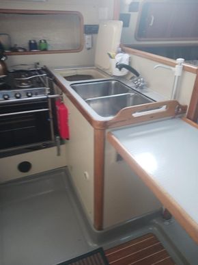 Galley with worktop extension