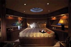 Sunseeker Predator 82 VIP Stateroom