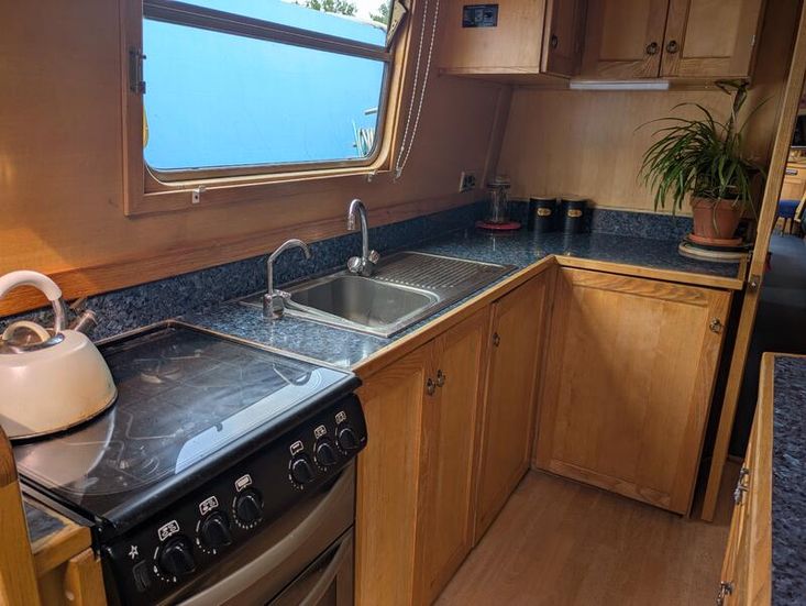 Dorothy Louisa - Beautifully fitted out 60' 6 berth