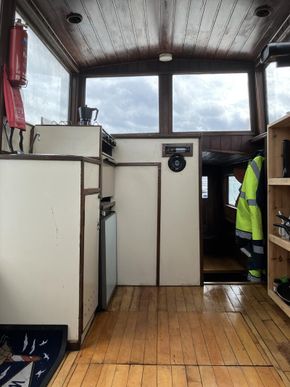 Piolet house / galley