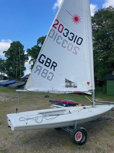 Laser dinghy (hull number 198165)