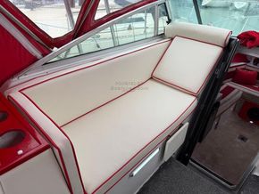 Rinker Fiesta Vee 250 US Sports fisher cruiser - Cockpit