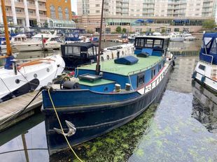 1923 Dutch Barge 20m with London mooring