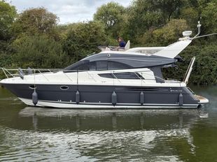 2005 Fairline Phantom 40
