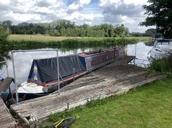 Trad narrow boat with Russell Newbury Engine