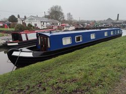 Windemere - 70 foot cruiser stern narrow boat