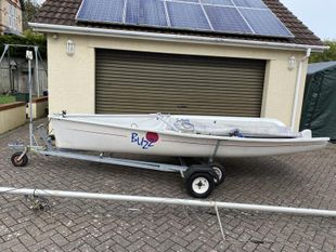 Topper Buzz Dinghy with Trailer