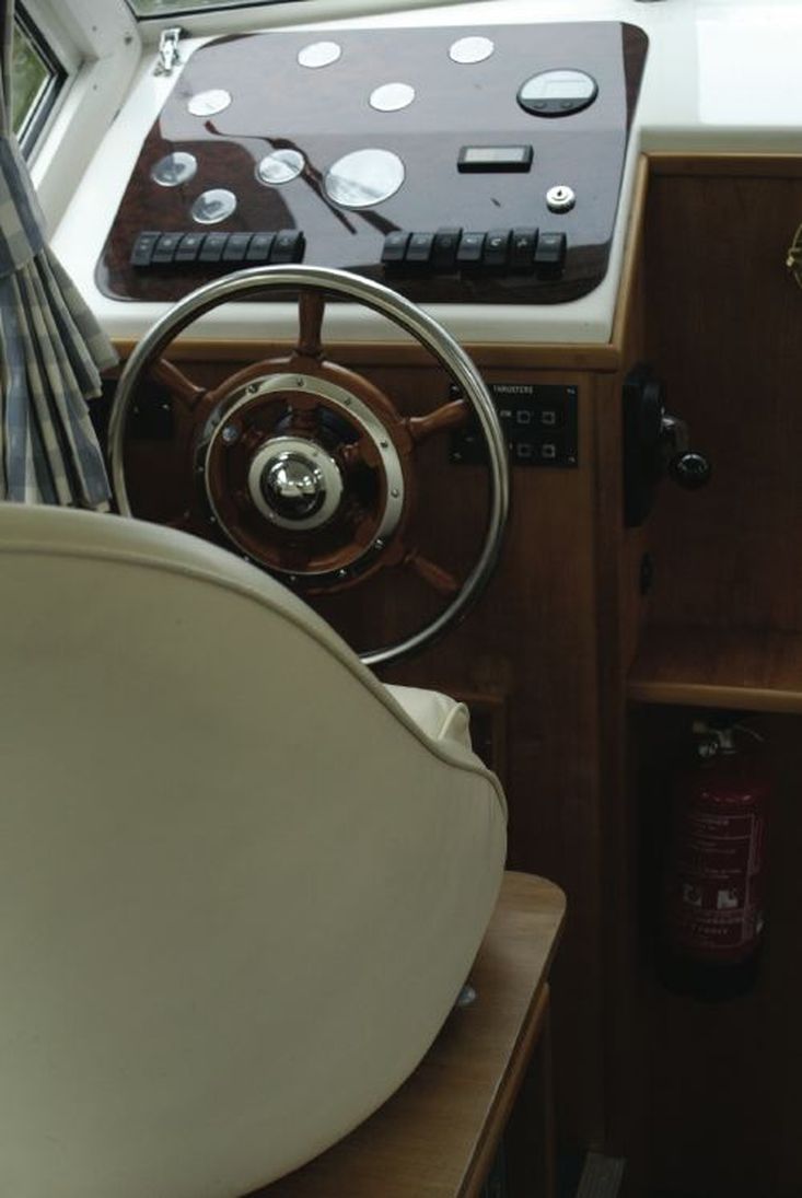 Sheerline 950 Centre Cockpit