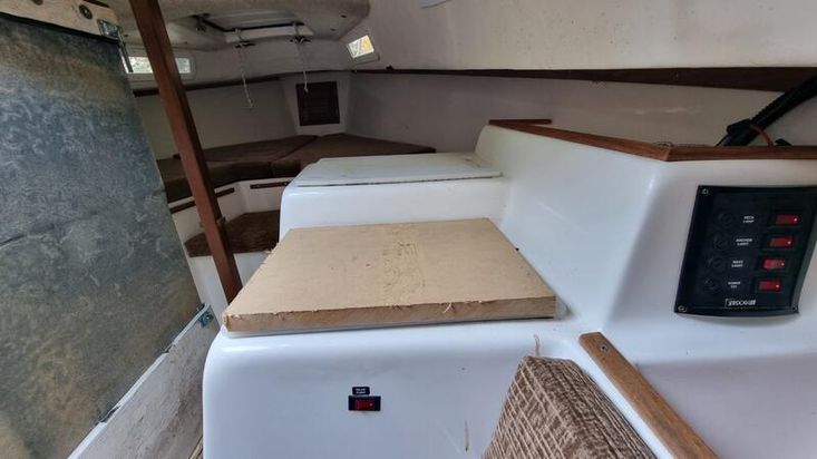 West Wight Potter 19 trailer-sailer