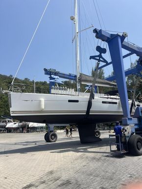 Jeanneau 53 yacht for sale in Malaysia