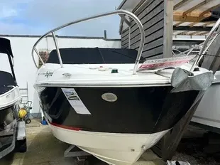 2015 Bayliner 742 Cuddy