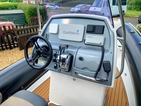 Golden Line G650 With twin axle trailer - Helm