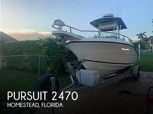 2001 Pursuit 2470