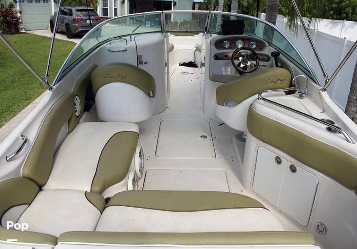 2005 Sea Ray 240 sundeck