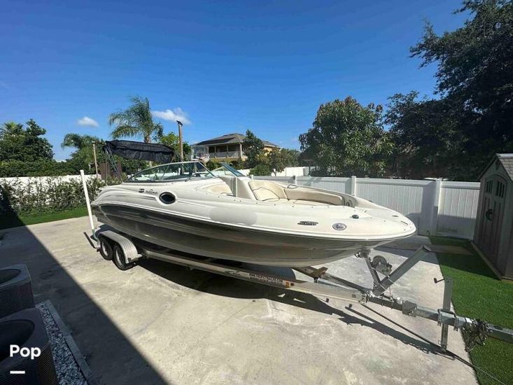 2008 Sea Ray 240 sundeck