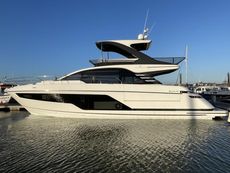 2025 Fairline Squadron 58