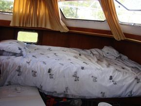 Dutch Steel Motor Cruiser PROFICIAT 1125 GL - Forward Cabin
