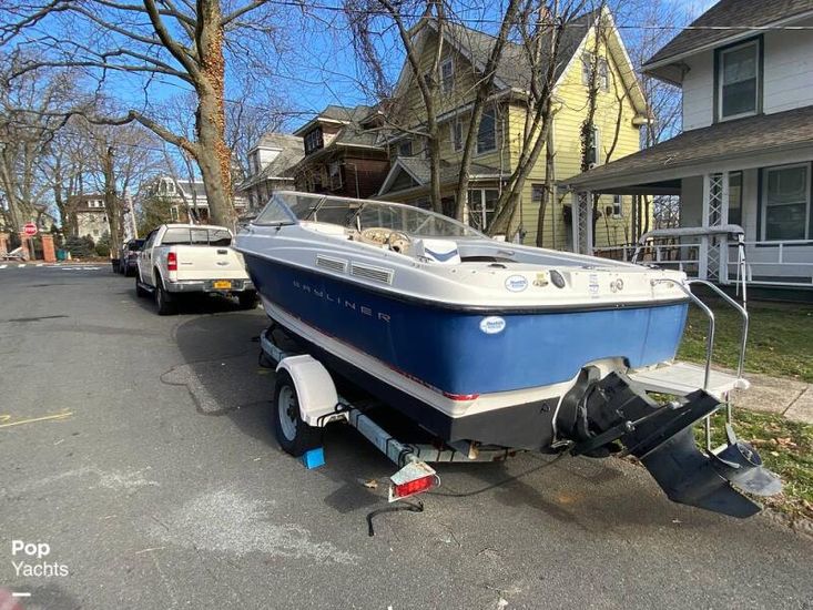 2004 Bayliner 210 cuddy