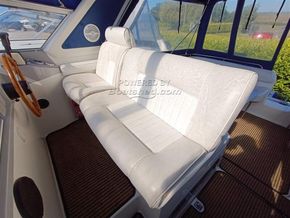 Sealine 290 Ambassador  - Helm